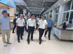 杨浦区带领带队来校开展节前食物平安“ 